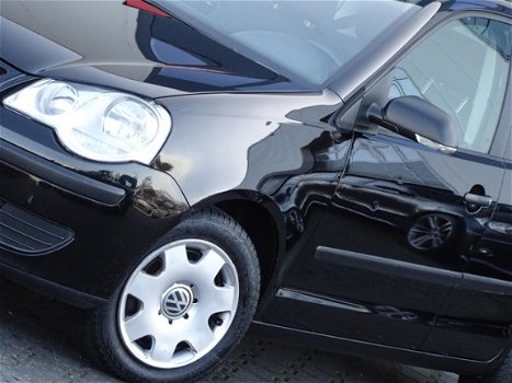 Volkswagen Polo - 1.4-16V Trendline KEURIGE AUTO APK 2020 (bj2007) - 1