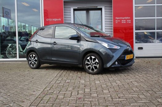 Toyota Aygo - 1.0 VVT-i x-first met elektrisch vouwdak en sub woofer - 1