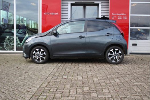 Toyota Aygo - 1.0 VVT-i x-first met elektrisch vouwdak en sub woofer - 1