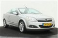 Opel Astra TwinTop - 1.8 Temptation Airconditoning, Cruise control, Rijklaarprijs - 1 - Thumbnail