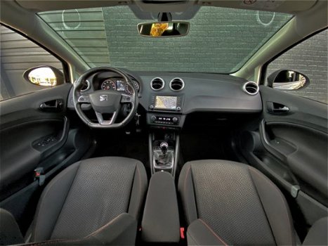 Seat Ibiza - 1.0 TSi 95 pk FR Connect / Bi-Xenon / 17'' / Navigatie / Stoelverwarming - 1
