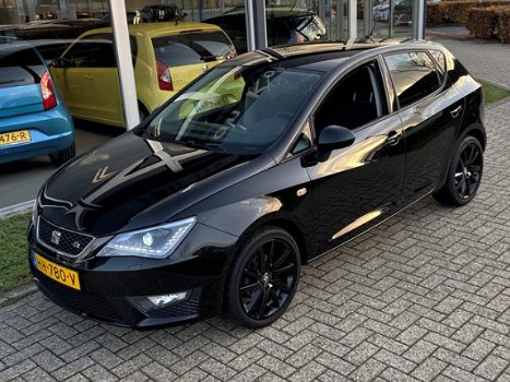 Seat Ibiza - 1.0 TSi 95 pk FR Connect / Bi-Xenon / 17'' / Navigatie / Stoelverwarming - 1