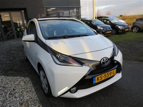 Toyota Aygo - 1.0 VVT-i x-wave Cabrio Dak Achteruitrijcamera Bluetooth Airco - 1