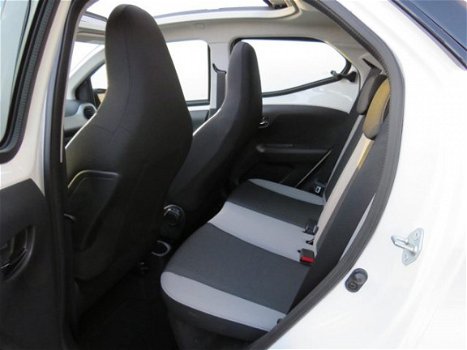 Toyota Aygo - 1.0 VVT-i x-wave Cabrio Dak Achteruitrijcamera Bluetooth Airco - 1