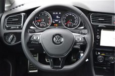 Volkswagen Golf - 1.0 TSI Comfortline Join adaptieve cruise, navigatie, stoelverwarming,