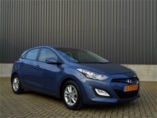 Hyundai i30 - 1.6 GDI Trend Automaat met Clima / Parkeersensoren / 54.900 km