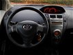 Toyota Yaris - 1.3 VVTi Automaat 5-drs. Aspiration met Clima / Parkeersensoren / Elek. Pakket - 1 - Thumbnail