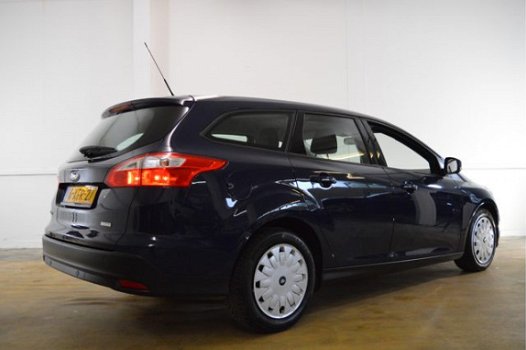 Ford Focus Wagon - 1.6 TDCI 105PK BUSINESS WAGON NAVI/PDC/MULTIMEDIA - 1