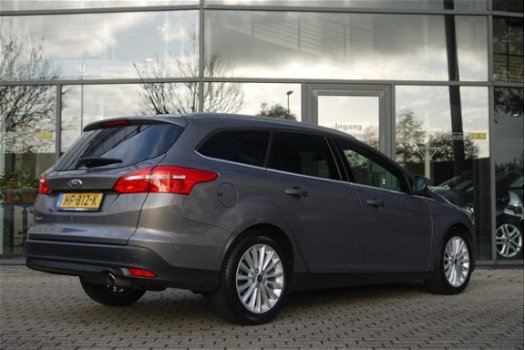 Ford Focus Wagon - 2.0 TDCI Titanium Edition NL-Auto PDC/nav/climate/etc - 1