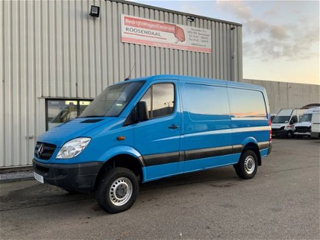 Mercedes-Benz Sprinter - 316 cdi 4 X 4 L 2.H.2 Airco . Trekhaak 2800 KG Automaat Euro 5 - 1