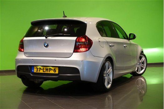 BMW 1-serie - 118i 143pk 5drs Business Line Sport | M Pakket | Cruise Control | Navigatie 118i 143pk - 1