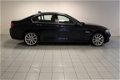 BMW 5-serie - (J) 528i High Executive Aut [ FM Navi Leer Schuifkanteldak Clima Cruise PDC ] - 1 - Thumbnail