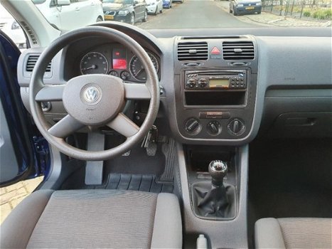 Volkswagen Golf - 1.6 FSI Trendline - 1