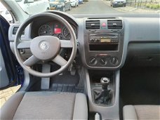 Volkswagen Golf - 1.6 FSI Trendline