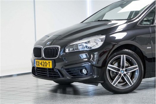 BMW 2-serie Active Tourer - 218d Sport High Executive / Trekhaak / PDC - 1