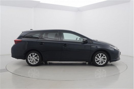 Toyota Auris - TS 1.8 Hybrid Lease Navi Automaat - 1