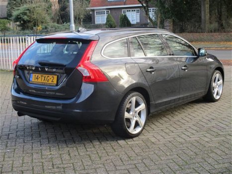 Volvo V60 - D3 163 pk Momentum Professional-line - 1