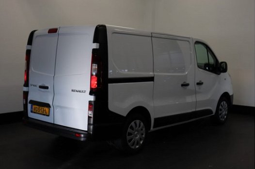 Renault Trafic - 1.6 dCi T27 - Airco - PDC - € 10.900, - Ex - 1