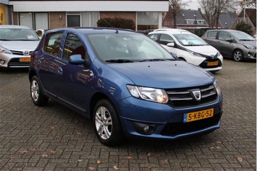 Dacia Sandero - 0.9 TCE LAURÉATE 1E EIG NAVI AIRCO CRUISE TREKHAAK - 1