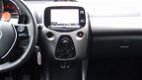 Toyota Aygo - 5-DRS X-PLAY NAVI AIRCO NL-AUTO - 1 - Thumbnail