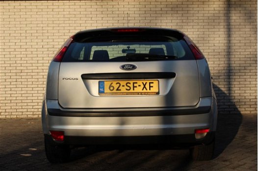 Ford Focus - 1.6 74KW 3D AUT Trend - 1