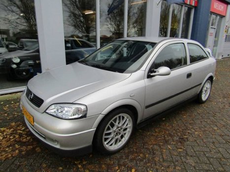 Opel Astra - 2.0i-16V OPC - 1