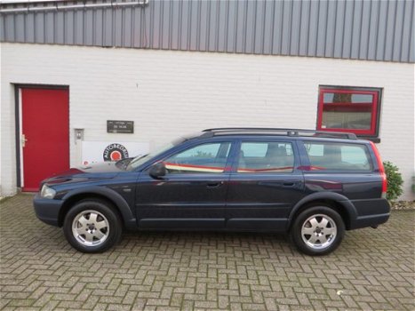 Volvo V70 - 2.4T 200pk XC 4WD AUT/ Youngtimer/ BTW auto/ Trekhaak/ All Season - 1