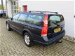 Volvo V70 - 2.4T 200pk XC 4WD AUT/ Youngtimer/ BTW auto/ Trekhaak/ All Season - 1 - Thumbnail