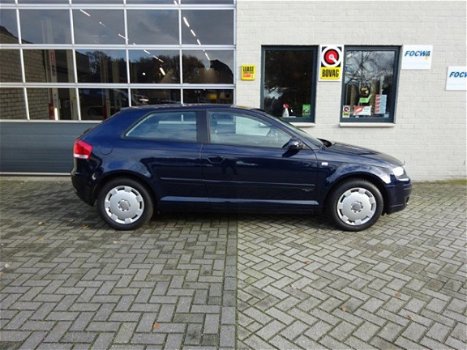 Audi A3 Sportback - 1.6 Attraction Automaat 1e eig - 1