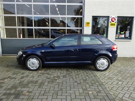 Audi A3 Sportback - 1.6 Attraction Automaat 1e eig - 1