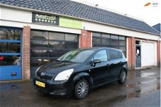 Toyota Verso - 2.2 D-4D Terra GRIJS KENTEKEN LAGE WEGENBELASTING