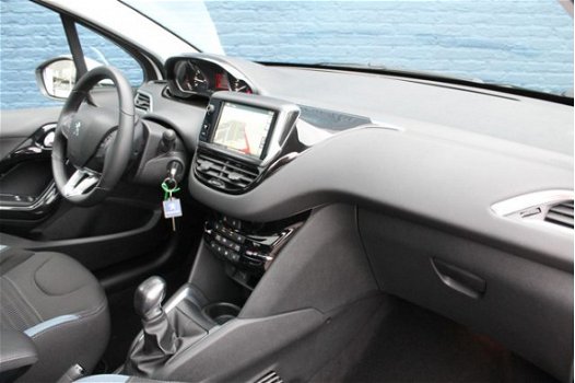 Peugeot 208 - 5drs 1.2 VTi Allure | Panoramadak | Navigatie | Trekhaak | JBL | 1e Eigenaar | - 1
