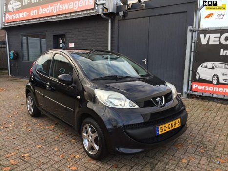 Peugeot 107 - 1.0-12V XS 5drs nette sportieve auto - 1