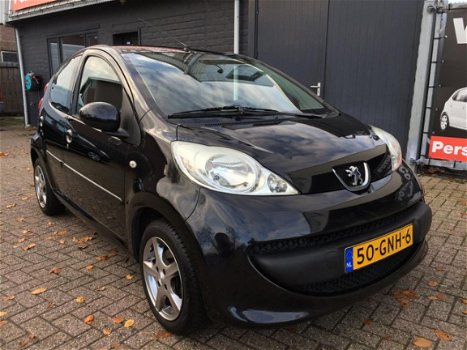 Peugeot 107 - 1.0-12V XS 5drs nette sportieve auto - 1