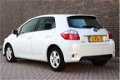 Toyota Auris - 1.8 Full Hybrid Business Automaat | Navigatie | Cruise control | Climate control | Lm - 1 - Thumbnail