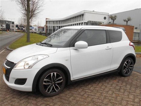 Suzuki Swift - 1.2 Comfort Sportlook leer Locatie Oud-Beijerland - 1