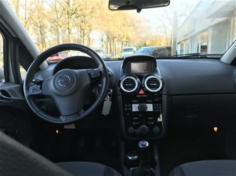 Opel Corsa - 1.4-16V Cosmo Keurige Corsa luxe uitvoering - 1