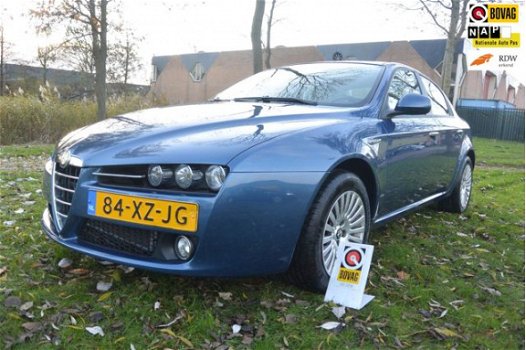 Alfa Romeo 159 - 1.9 JTS Progression *airco*cruise*weinig km's*2de eigenaar - 1