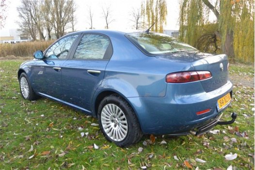 Alfa Romeo 159 - 1.9 JTS Progression *airco*cruise*weinig km's*2de eigenaar - 1