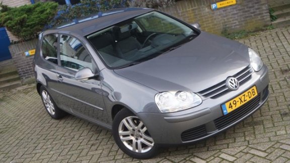 Volkswagen Golf - 1.4 16V TSI Trendline - 1