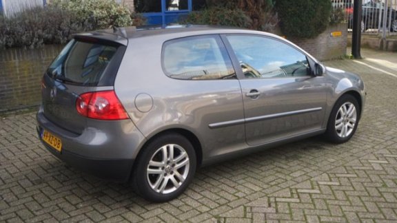 Volkswagen Golf - 1.4 16V TSI Trendline - 1