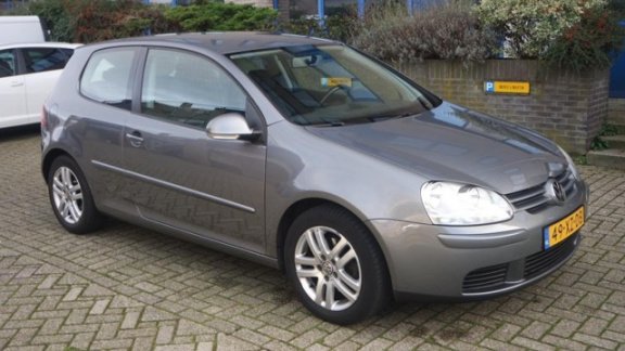 Volkswagen Golf - 1.4 16V TSI Trendline - 1