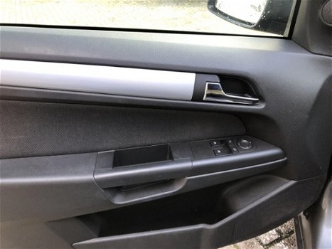 Opel Astra - 1.6 Enjoy 5-deurs climate controle electrische ramen+Spiegels cruise controle trekhaak - 1