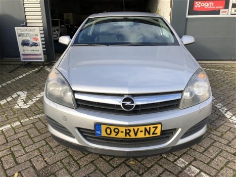 Opel Astra GTC - 1.6 Cosmo Climate controle half leer electrische ramen+spiegels lm-velgen apk 25-07 - 1