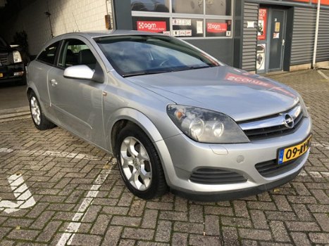 Opel Astra GTC - 1.6 Cosmo Climate controle half leer electrische ramen+spiegels lm-velgen apk 25-07 - 1