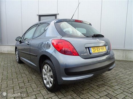 Peugeot 207 - 1.4 VTi XS * Apk keuring t/m 29 November 2020 - 1