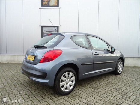 Peugeot 207 - 1.4 VTi XS * Apk keuring t/m 29 November 2020 - 1