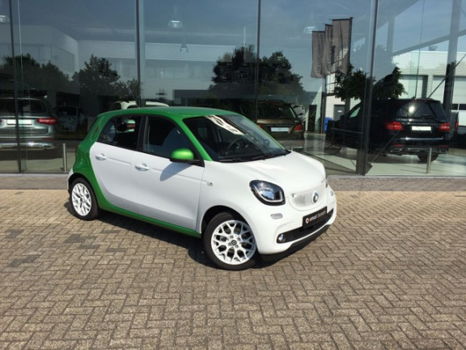 Smart Forfour - EQ Electric Drive Automaat | Navigatie | Stoelverwarming | Leder | - 1