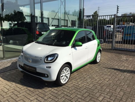 Smart Forfour - EQ Electric Drive Automaat | Navigatie | Stoelverwarming | Leder | - 1