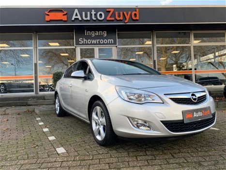 Opel Astra - 1.4 Turbo Edition Autom/140pk/Airco/17inch - 1